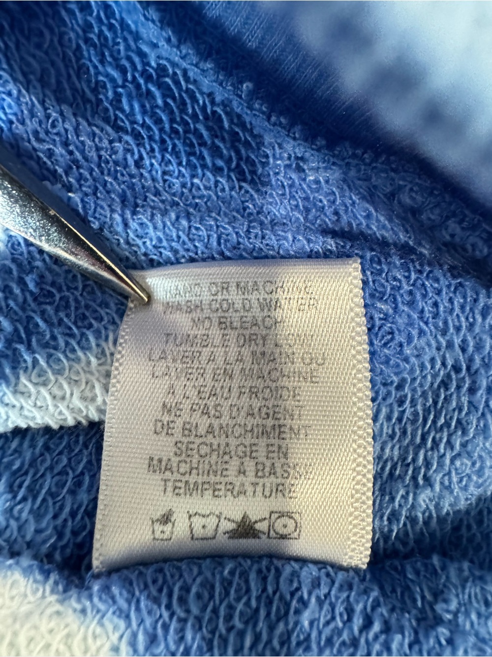 Wildfox Blue White Tie Dye Sweatshirt Small | Lightweight Cotton Blend Pullover - Picture 10 of 10